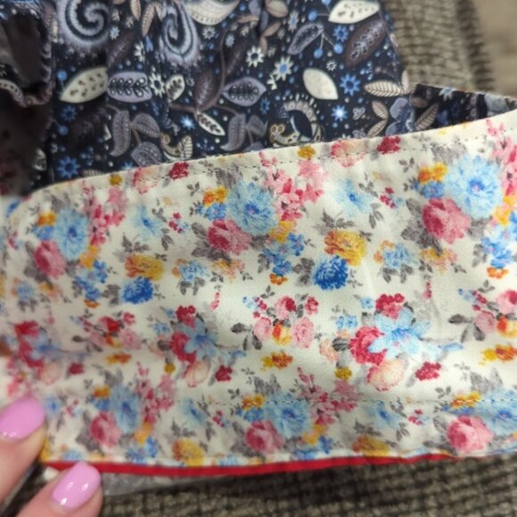 Smith dress shirt with floral accents - Picture 6 of 8